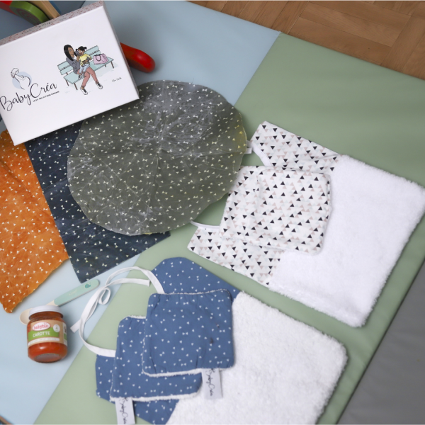 kit naissance couture fait main avec bavoirs et lingettes débarbouillantes bébé